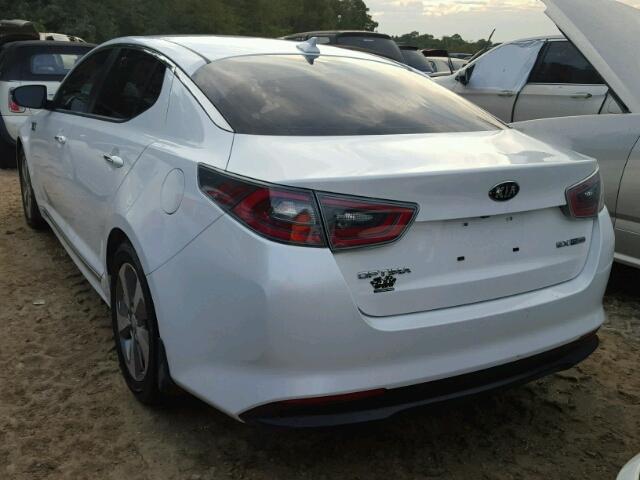 KNAGN4AD0G5092939 - 2016 KIA OPTIMA HYB WHITE photo 3