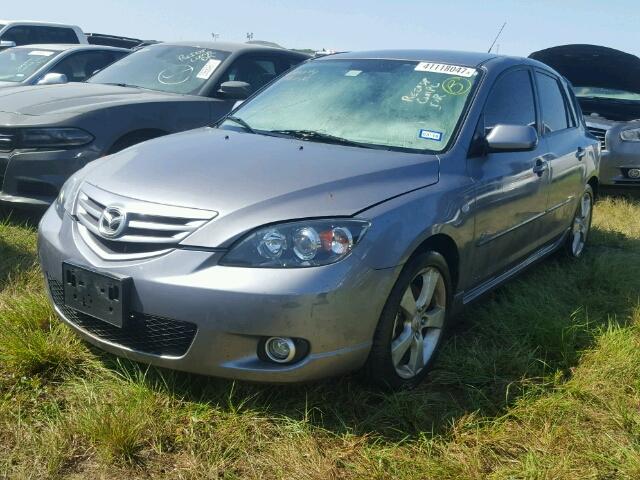 JM1BK143261455206 - 2006 MAZDA 3 HATCHBAC GRAY photo 2