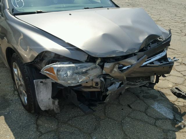 1G1ZC5E01CF213098 - 2012 CHEVROLET MALIBU 1LT GRAY photo 9