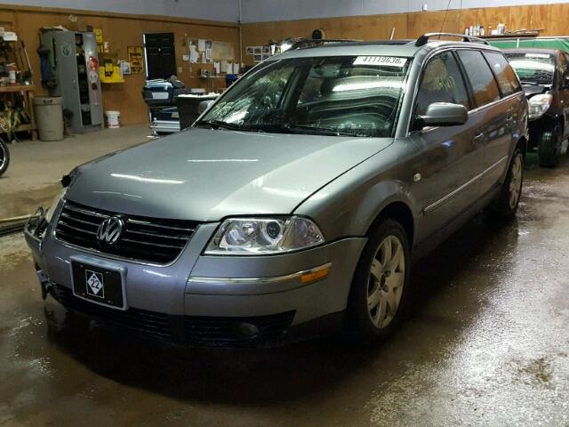 WVWYH63BX3E083018 - 2003 VOLKSWAGEN PASSAT GLX 银色 照片 2