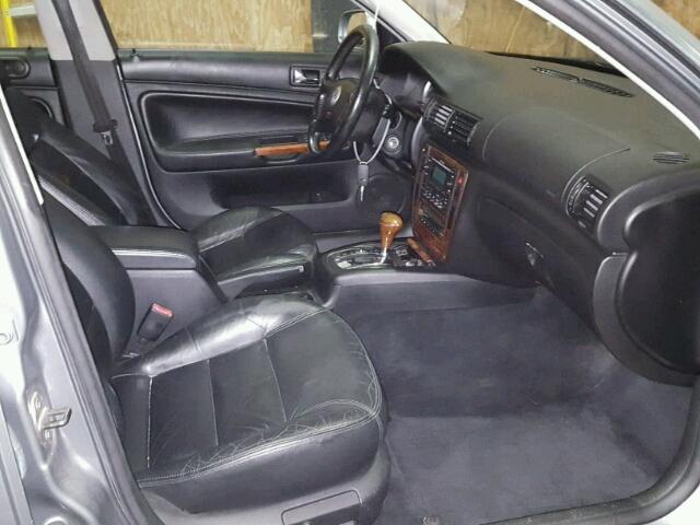 WVWYH63BX3E083018 - 2003 VOLKSWAGEN PASSAT GLX 银色 照片 5