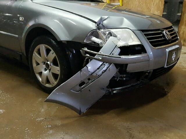 WVWYH63BX3E083018 - 2003 VOLKSWAGEN PASSAT GLX 银色 照片 9