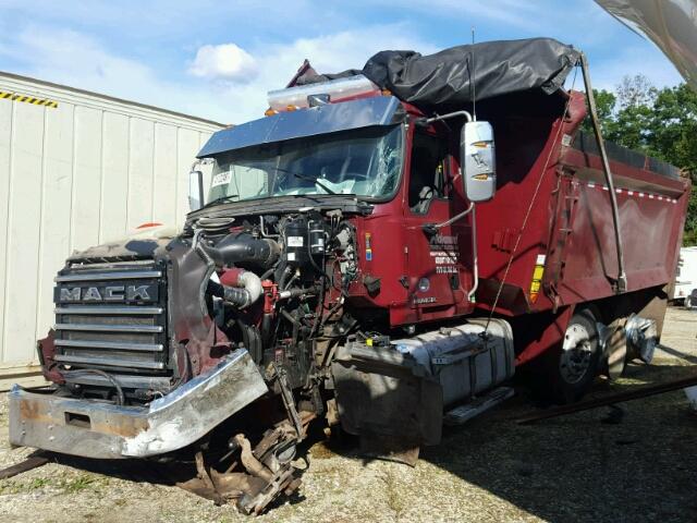 1M2AX07C2GM030633 - 2016 MACK 700 GU700 RED photo 2