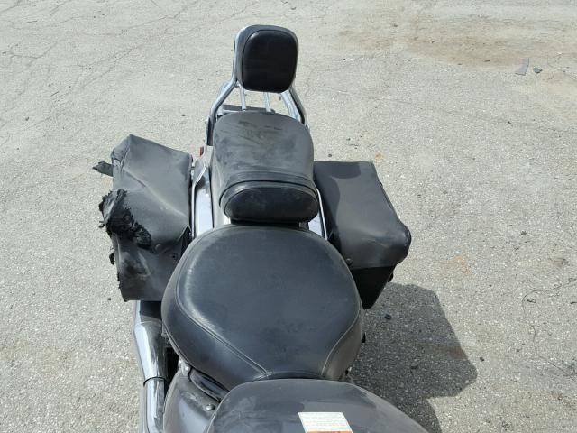 JS1VS55A752101671 - 2005 SUZUKI C50 GRAY photo 6