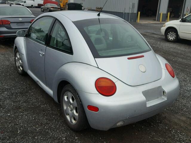 3VWCP21C12M441713 - 2002 VOLKSWAGEN NEW BEETLE Gümüş foto 3