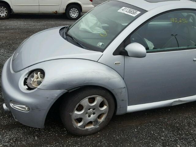 3VWCP21C12M441713 - 2002 VOLKSWAGEN NEW BEETLE Gümüş foto 9