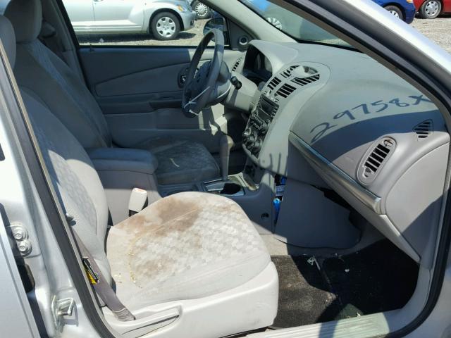 1G1ZT54814F240911 - 2004 CHEVROLET MALIBU LS ვერცხლისფერი ფოტო 5