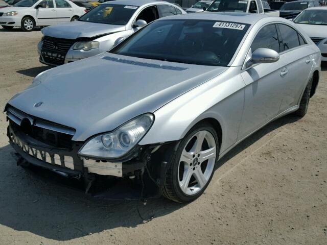 WDDDJ75X96A038364 - 2006 MERCEDES-BENZ CLS 500C SILVER photo 2