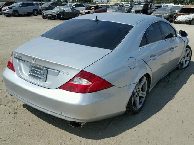 WDDDJ75X96A038364 - 2006 MERCEDES-BENZ CLS 500C SILVER photo 4