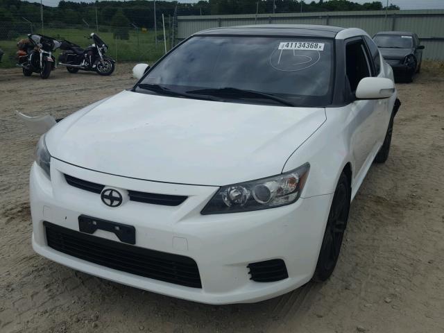 JTKJF5C78B3014974 - 2011 TOYOTA SCION TC 白色 照片 2