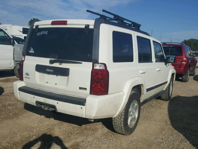 1J8HG48N48C239737 - 2008 JEEP COMMANDER WHITE photo 4