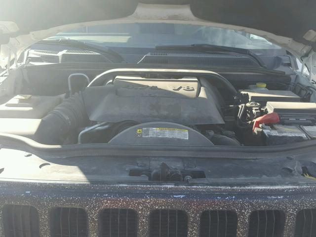 1J8HG48N48C239737 - 2008 JEEP COMMANDER WHITE photo 7