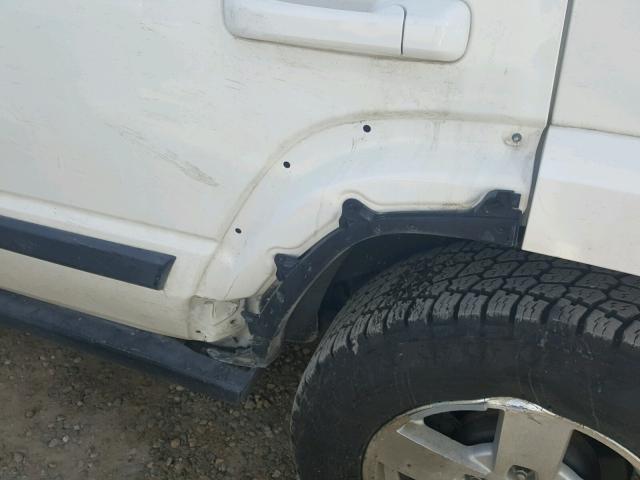 1J8HG48N48C239737 - 2008 JEEP COMMANDER WHITE photo 9