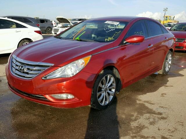 5NPEC4AB4CH483164 - 2012 HYUNDAI SONATA RED photo 2