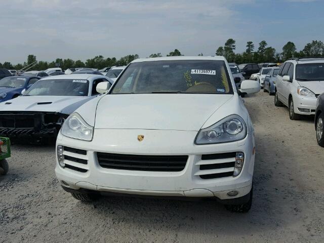 WP1AA29P38LA19406 - 2008 PORSCHE CAYENNE WHITE photo 9