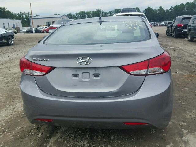 KMHDH4AE3BU095205 - 2011 HYUNDAI ELANTRA GL GRAY photo 9