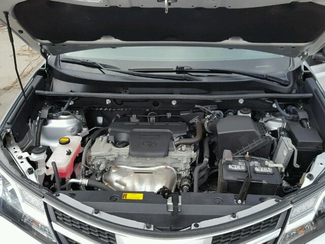 2T3BFREV0DW061964 - 2013 TOYOTA RAV4 LE Gümüş foto 7