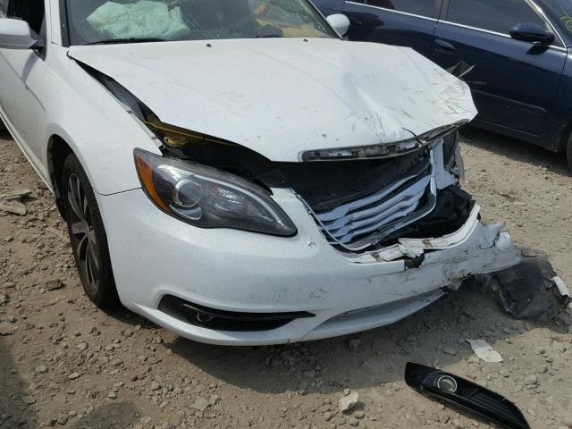 1C3CCBHG7CN106524 - 2012 CHRYSLER 200 S 白色 照片 9