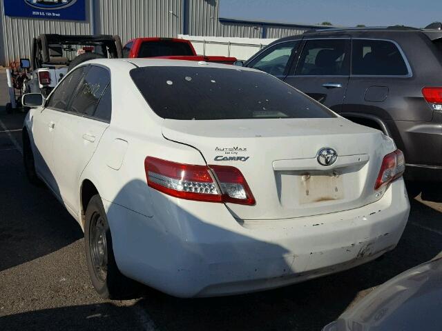 4T1BF3EK9AU563640 - 2010 TOYOTA CAMRY BASE WHITE photo 3