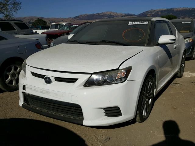 JTKJF5C72B3008653 - 2011 TOYOTA SCION TC 白色 照片 2