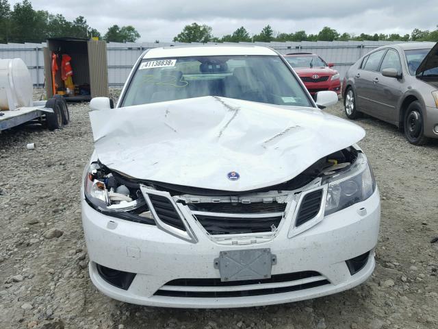 YS3FA4CY7A1609980 - 2010 SAAB 9-3 2.0T WHITE photo 9