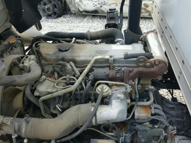 J8DB4B16157004938 - 2005 GMC W3500 W350 WHITE photo 7