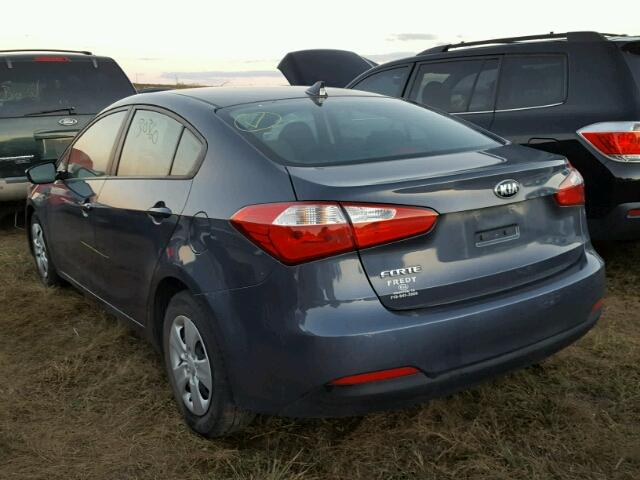 KNAFK4A6XG5606088 - 2016 KIA FORTE BLUE photo 3