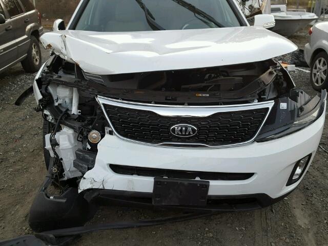 5XYKU4A71FG590647 - 2015 KIA SORENTO EX WHITE photo 9