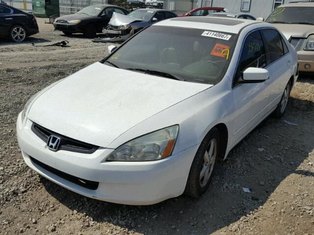 1HGCM56805A103420 - 2005 HONDA ACCORD EX WHITE photo 2