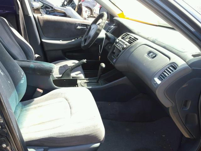 JHMCG6659YC026703 - 2000 HONDA ACCORD LX BLUE photo 5