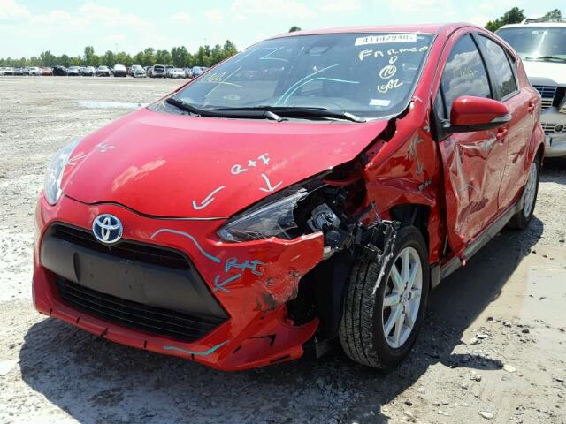 JTDKDTB30H1592611 - 2017 TOYOTA PRIUS C RED photo 2