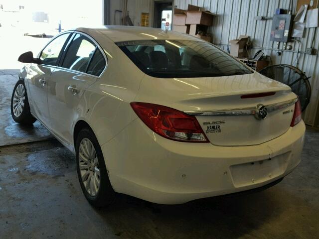 2G4GS5EK0C9205145 - 2012 BUICK REGAL WHITE photo 3