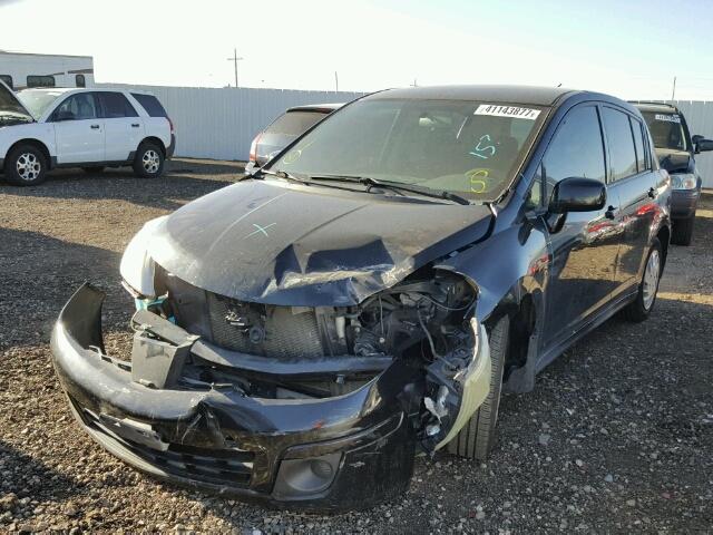 3N1BC13E79L372600 - 2009 NISSAN VERSA BLACK photo 2