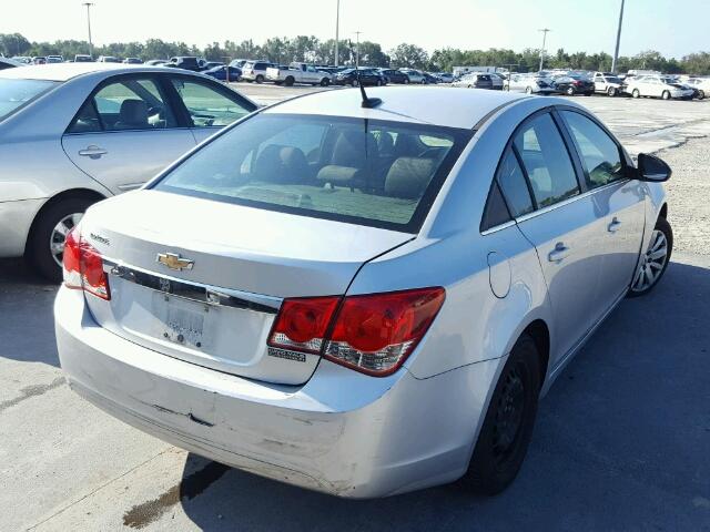 1G1PC5SH9B7287525 - 2011 CHEVROLET CRUZE SILVER photo 4