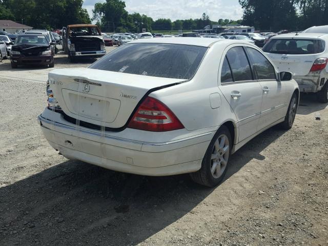 WDBRF92H57F905837 - 2007 MERCEDES-BENZ C 280 4MAT WHITE photo 4