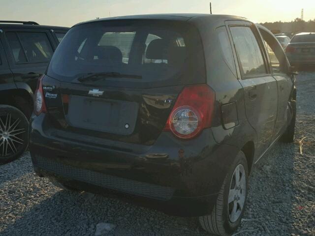 KL1TD66E59B641970 - 2009 CHEVROLET AVEO LS BLACK photo 4