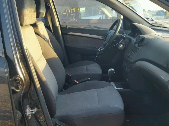 KL1TD66E59B641970 - 2009 CHEVROLET AVEO LS BLACK photo 5