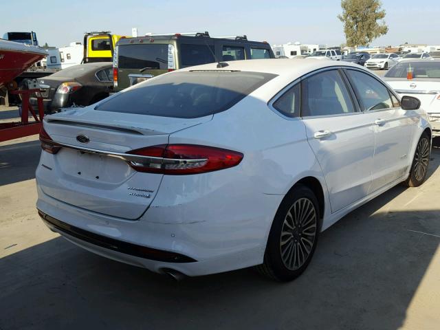 3FA6P0RU9JR177620 - 2018 FORD FUSION TIT WHITE photo 4