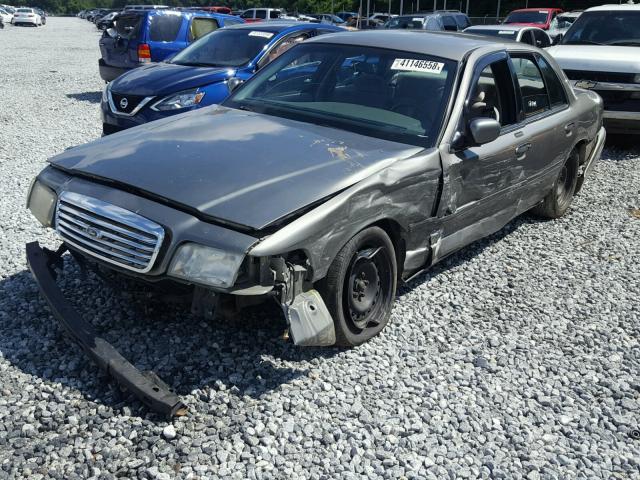 2FAFP74W8YX134836 - 2000 FORD CROWN VICT GRAY photo 2