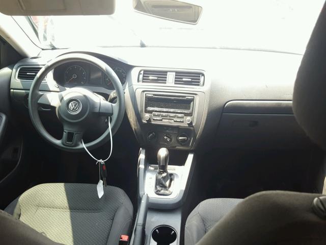 3VW2K7AJ9EM293949 - 2014 VOLKSWAGEN JETTA BASE 银色 照片 9