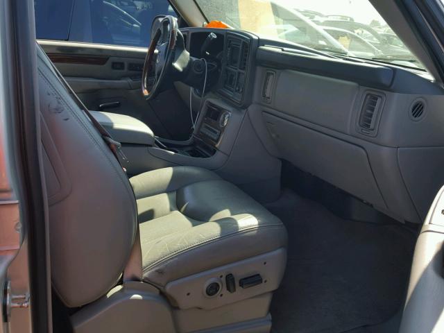 1GYEK63N44R234728 - 2004 CADILLAC ESCALADE L TAN photo 5