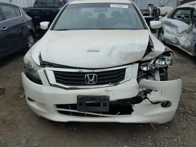 1HGCP36889A033697 - 2009 HONDA ACCORD EXL WHITE photo 9