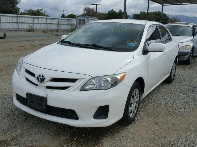 2T1BU4EE3BC583889 - 2011 TOYOTA COROLLA BA WHITE photo 2