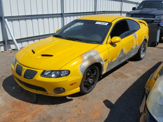 6G2VX12U05L403612 - 2005 PONTIAC GTO YELLOW photo 2