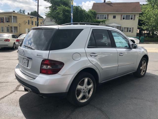 4JGBB22E98A360389 - 2008 MERCEDES-BENZ ML 320 CDI SILVER photo 4
