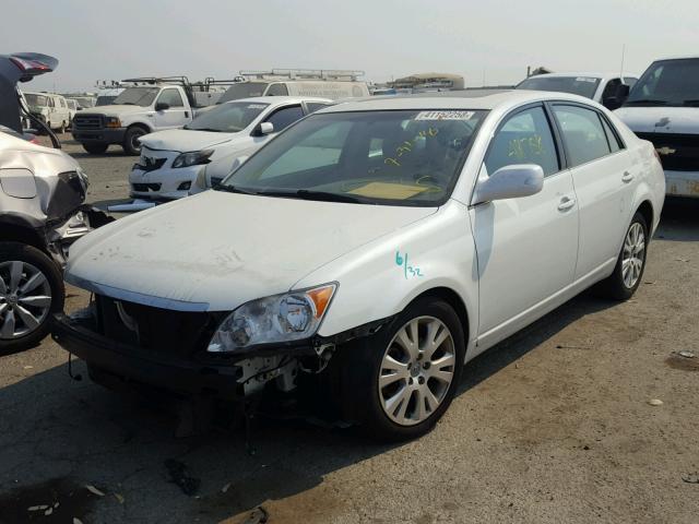 4T1BK36B98U324125 - 2008 TOYOTA AVALON XL WHITE photo 2