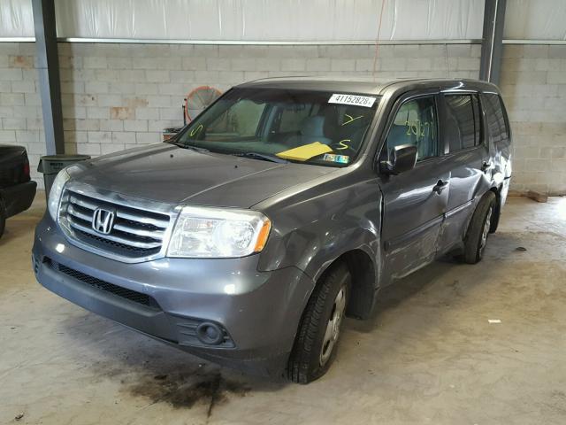 5FNYF4H23CB021848 - 2012 HONDA PILOT LX GRAY photo 2