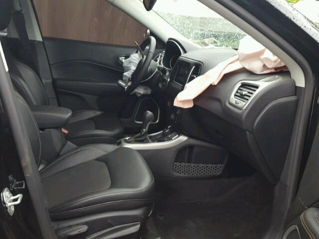 3C4NJDBB0JT177385 - 2018 JEEP COMPASS LA 黑色 照片 5