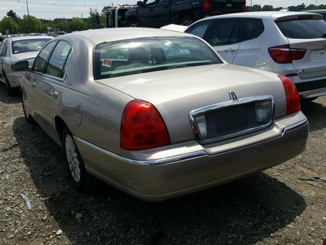 1LNHM81W13Y622875 - 2003 LINCOLN TOWN CAR E BEIGE photo 3