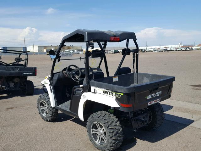 4UF11MPV6BT303045 - 2011 ARCTIC CAT PROWLER WHITE photo 3